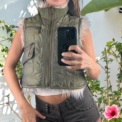 Reversible khaki fluffy gilet