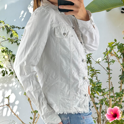 Soft denim 2000’s white jacket